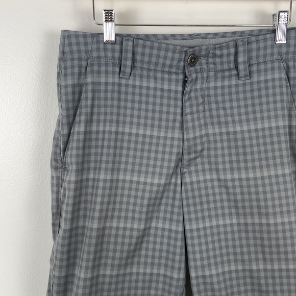 ✨3/$25✨ Under Armour Men’s Gray Short - 32 - Picture 3 of 9
